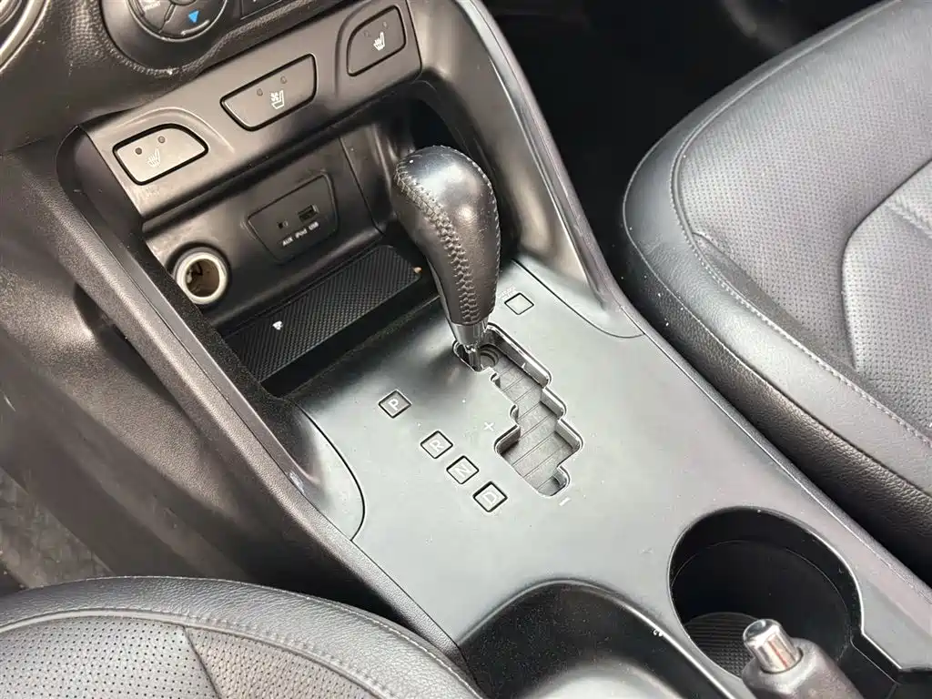 Hyundai Beijing Hyundai ix35 2013 2.0L Auto 2WD Smart GLS China IV фото 19