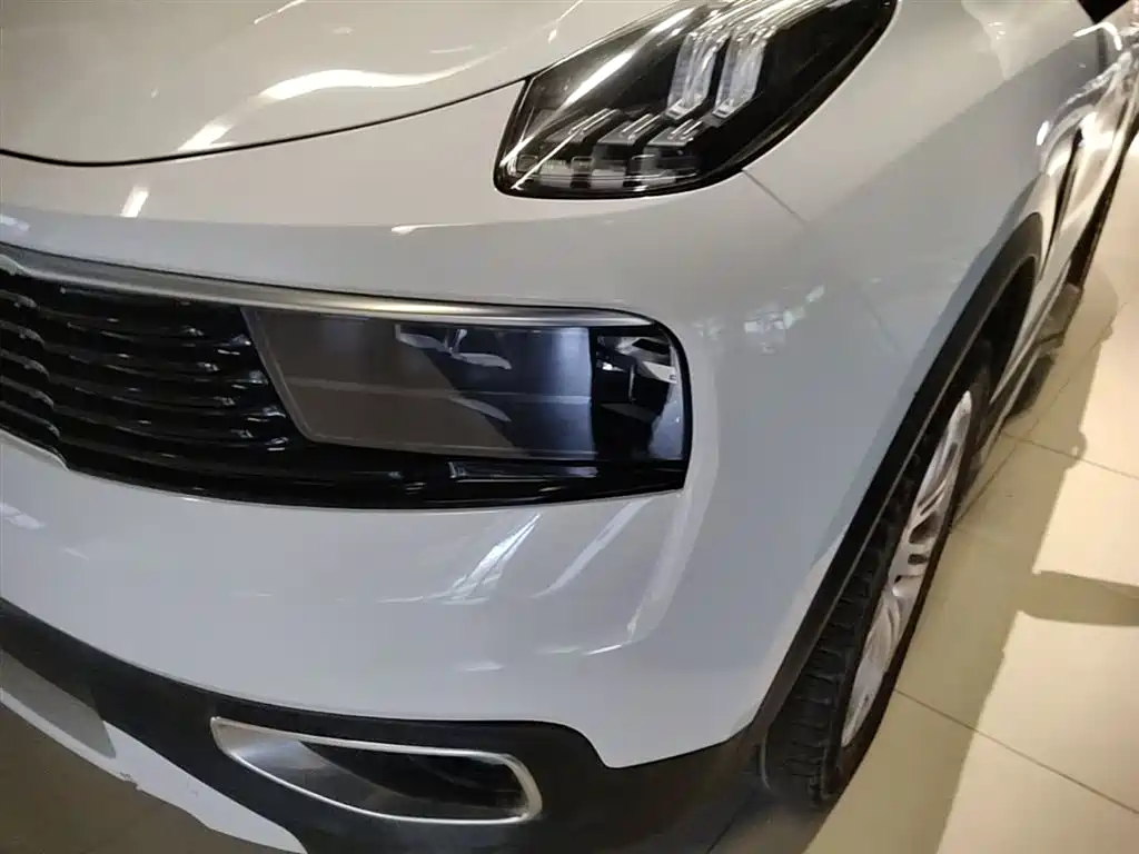 Lynk & Co 01 2017 2.0T 2WD Pro Version фото 24