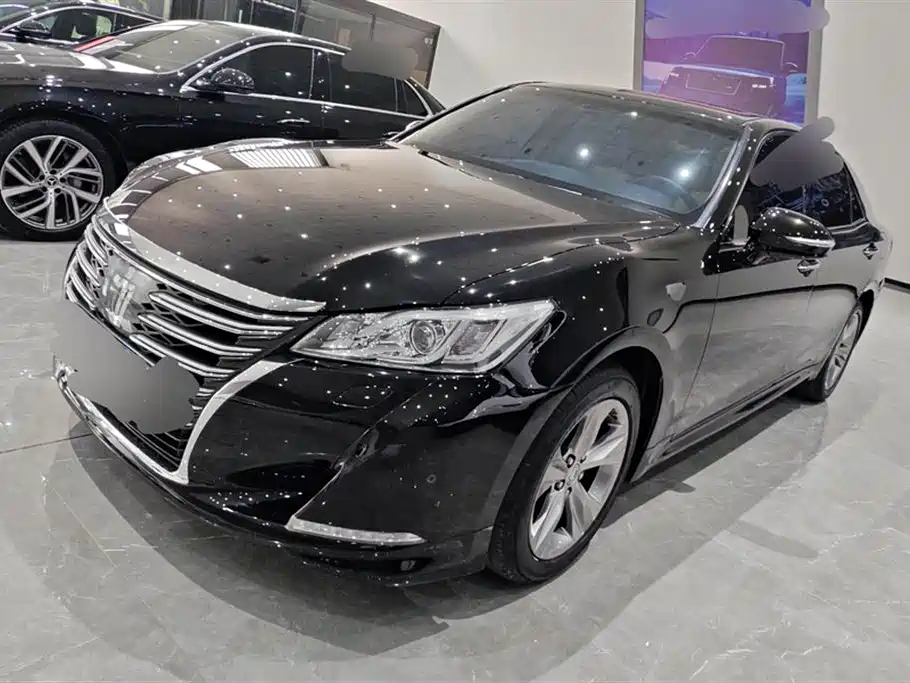 Toyota Crown 2015 2.0T Fashion