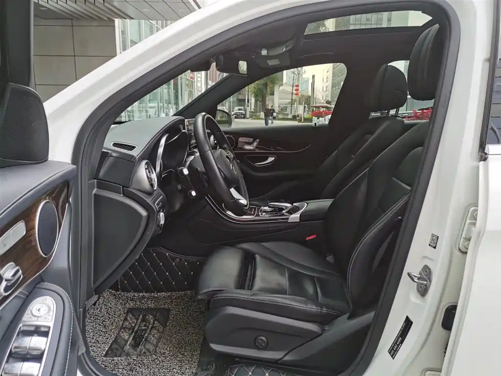 Mercedes-Benz GLC 2019 GLC 260 L 4MATIC Luxury фото 9
