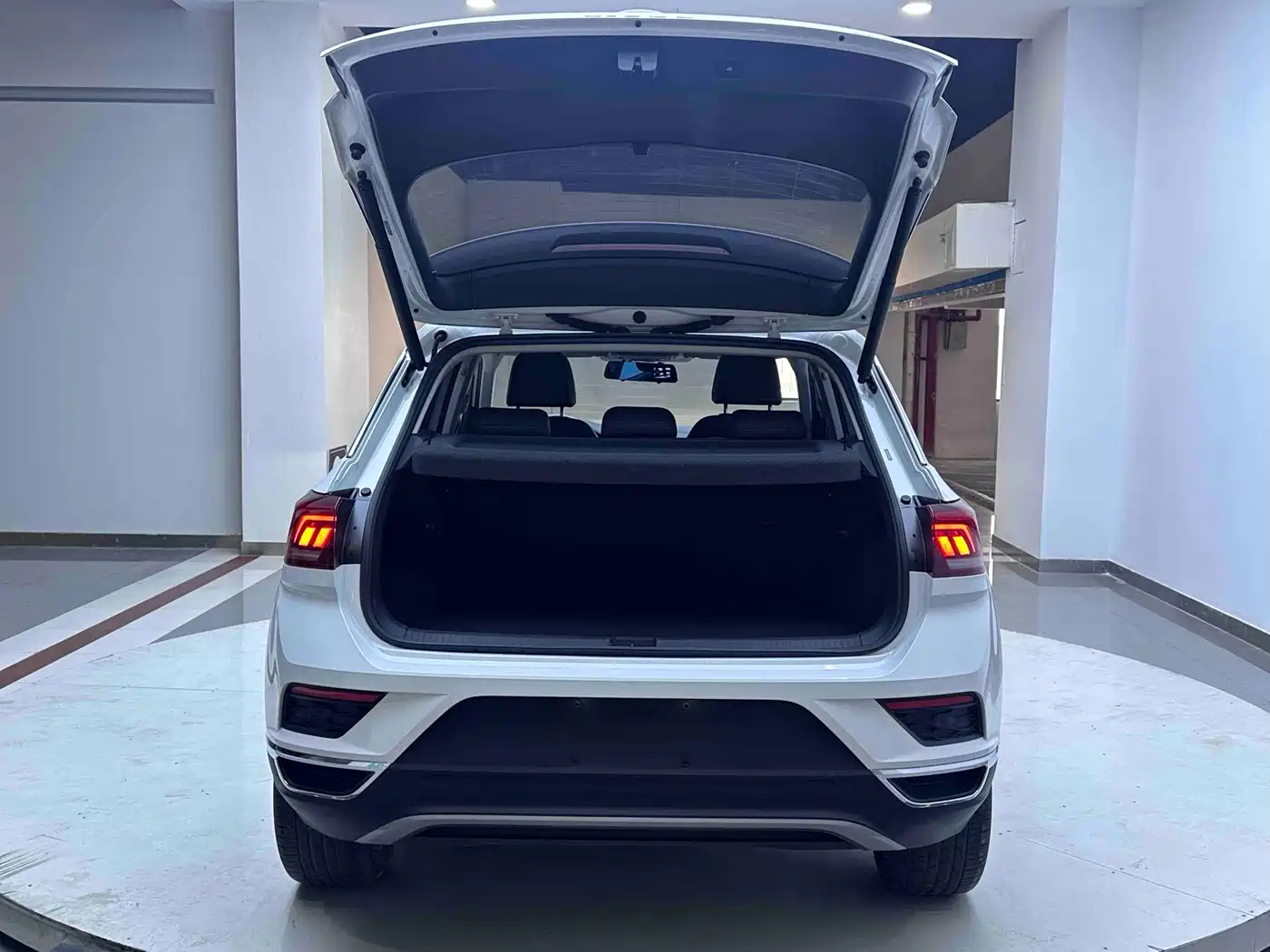 Volkswagen T-ROC 2022 280TSI DSG 2WD Comfort PLUS фото 22