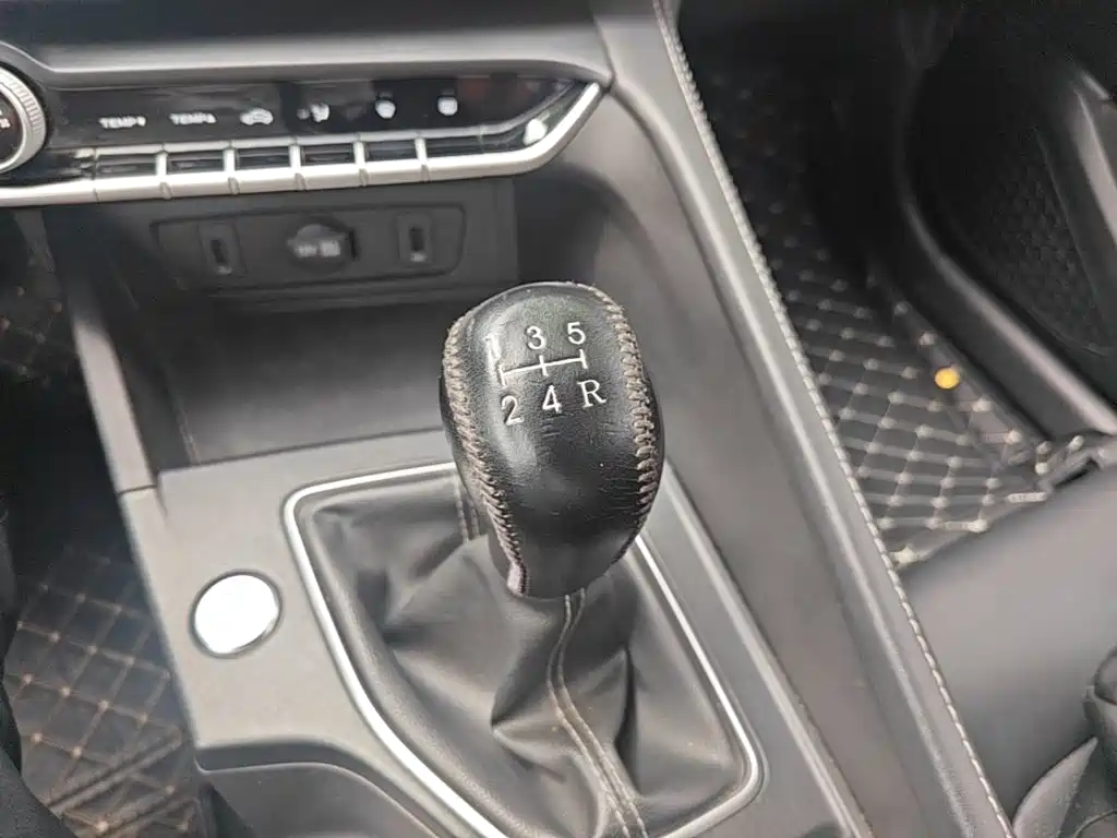 Photo 14 - Changan Eado
