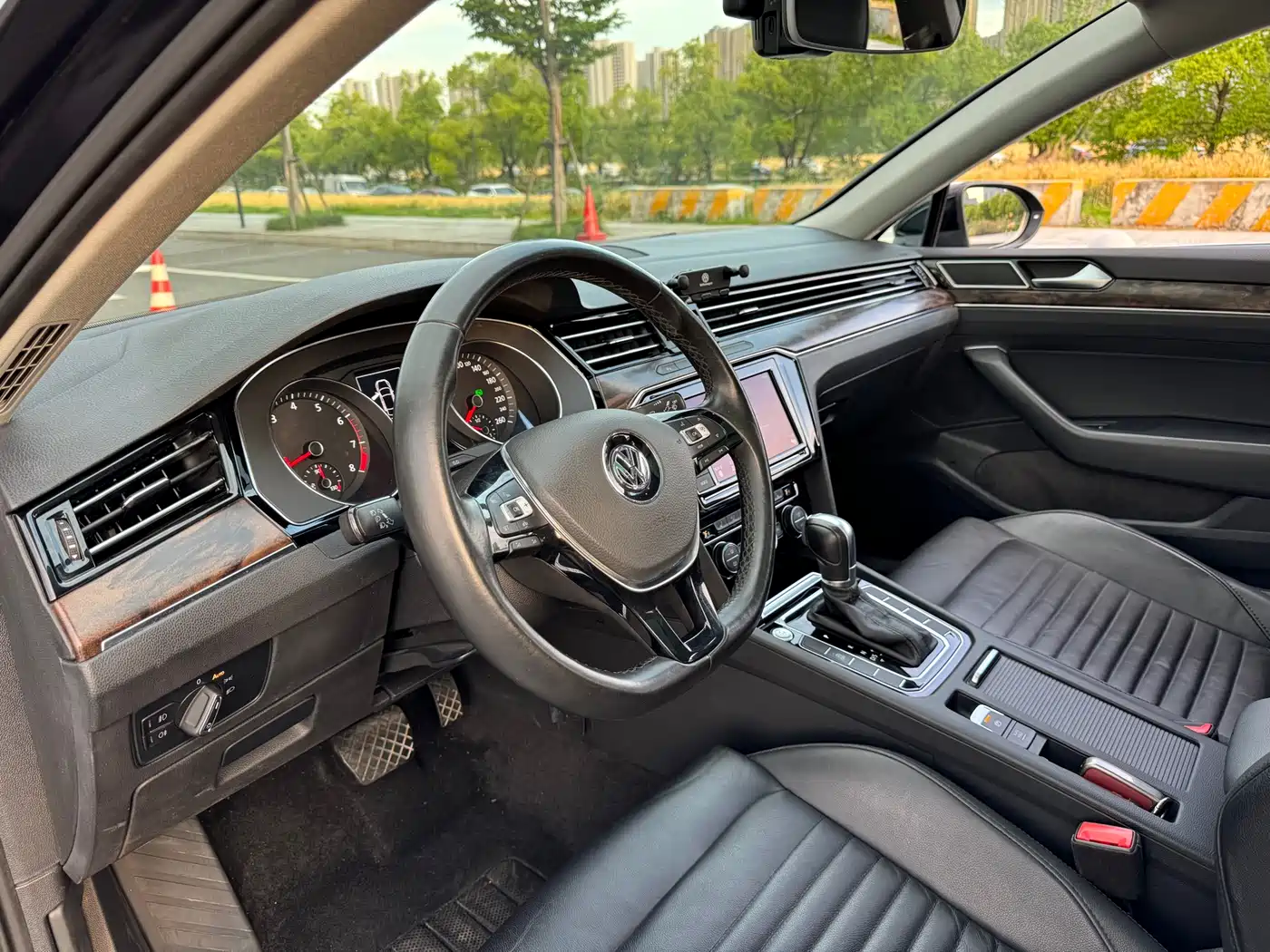Volkswagen Magotan 2019 330TSI DSG Luxury Class China VI фото 9