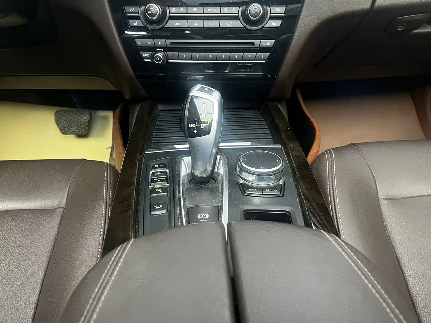 BMW X5 (Import) 2018 xDrive28i фото 4