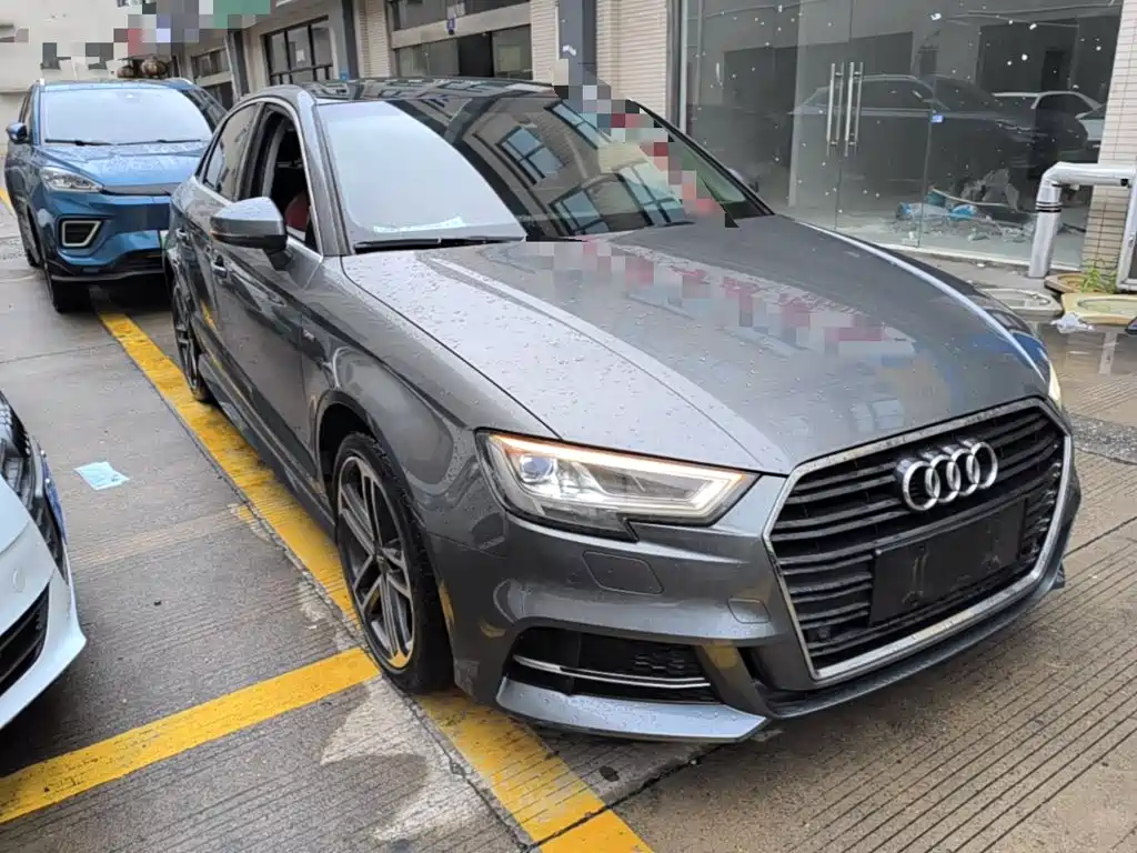 Photo 4 - Audi A3