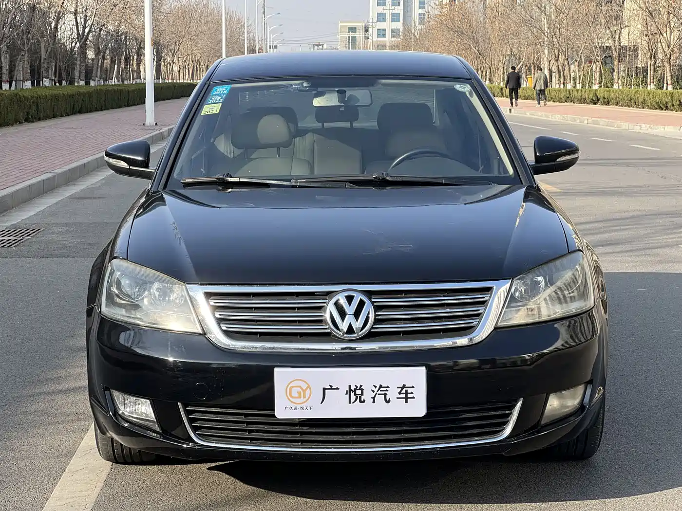 Volkswagen Passat Lingyu 2011 1.8T Automatic Premium фото 2