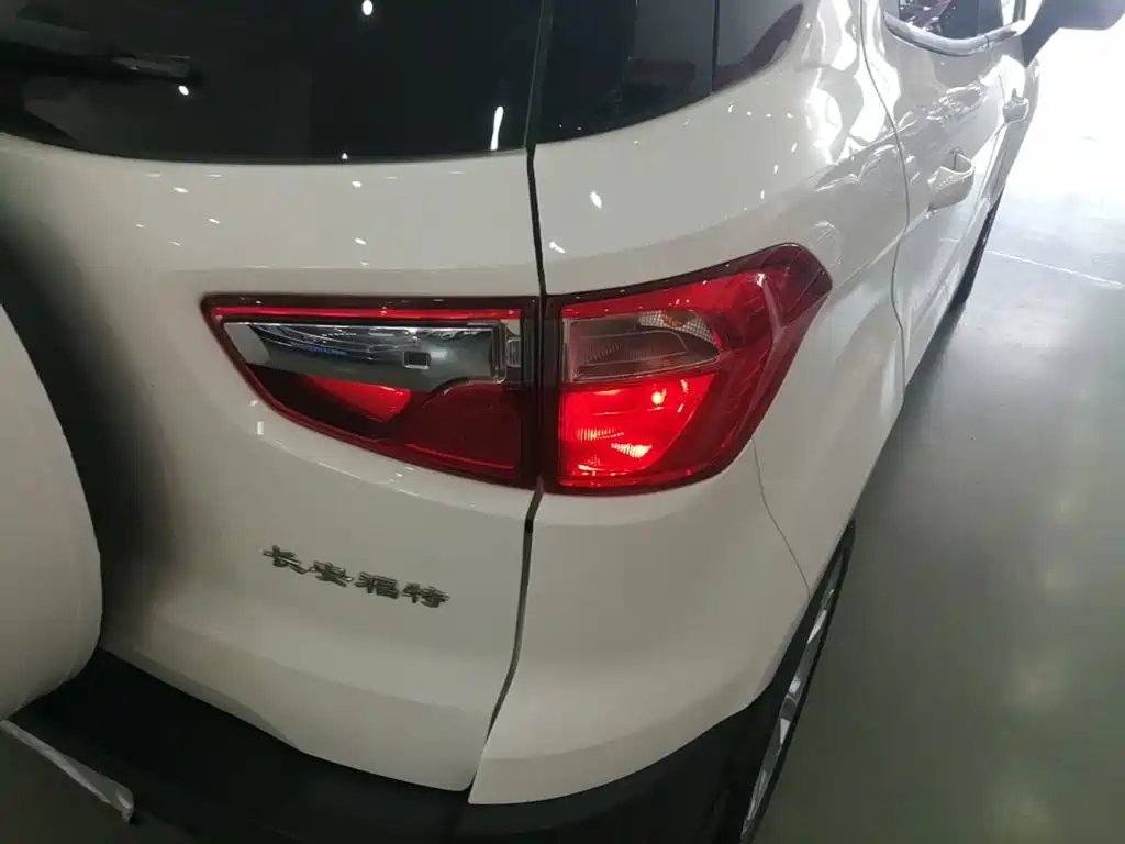 صورة 8 - Ford EcoSport