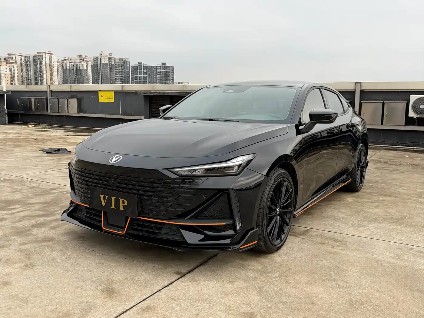CHANGAN UNI-V
