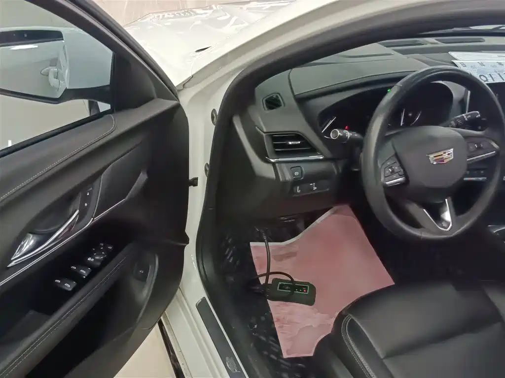 CADILLAC CT4