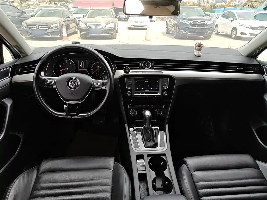 Volkswagen Magotan 2017 330TSI DSG Leading фото 10