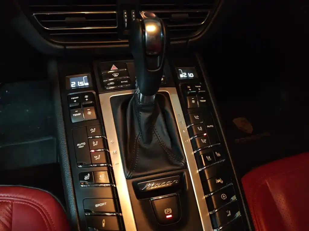 Porsche Macan 2020 Macan 2.0T фото 15