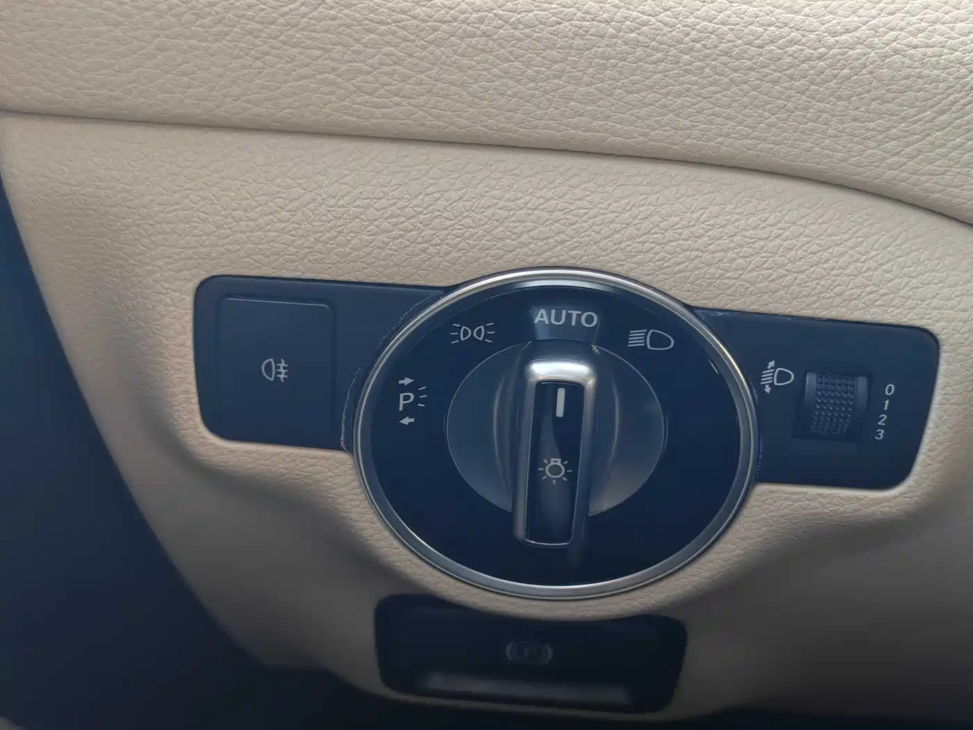 Mercedes-Benz GLA 2017 GLA 200 Dynamic фото 22