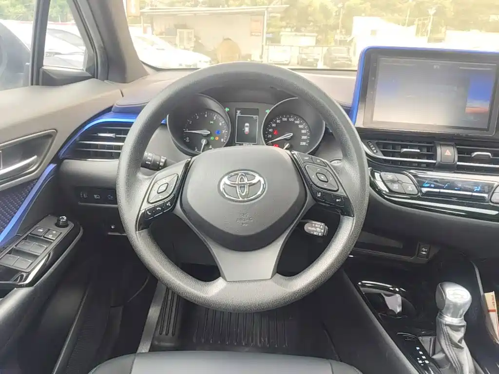Toyota C-HR 2020 2020 Model 2.0L Leading