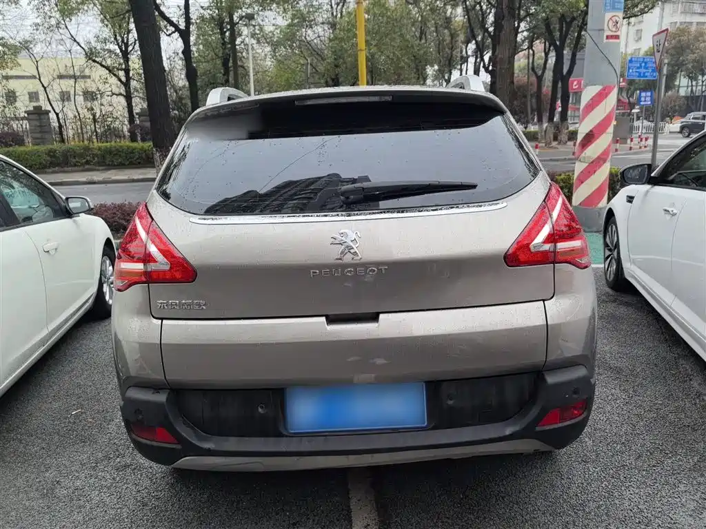 Peugeot 3008 2015 1.6THP Automatic Classic Edition фото 4