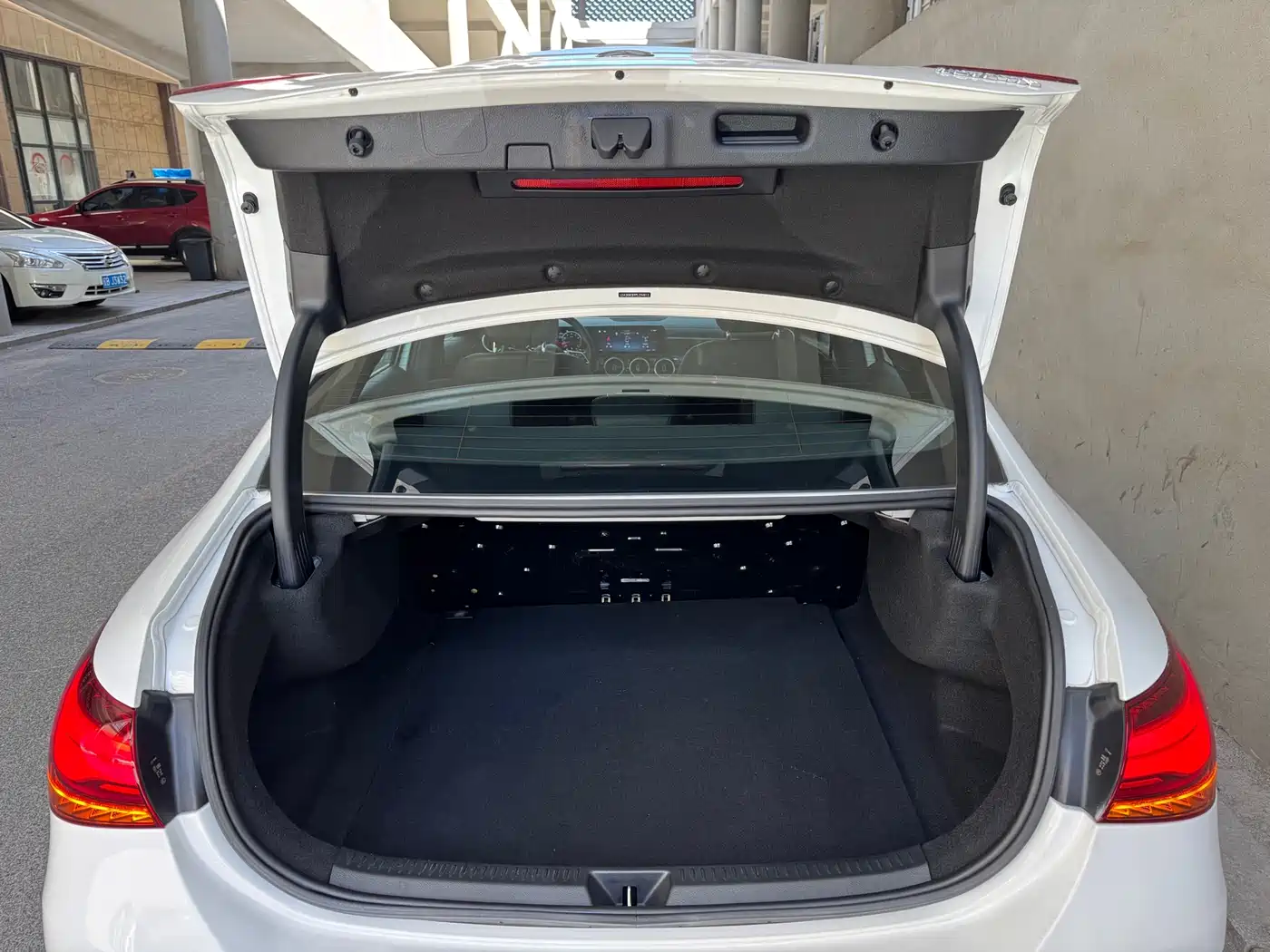Mercedes-Benz A-Class 2023 A 180 L фото 17