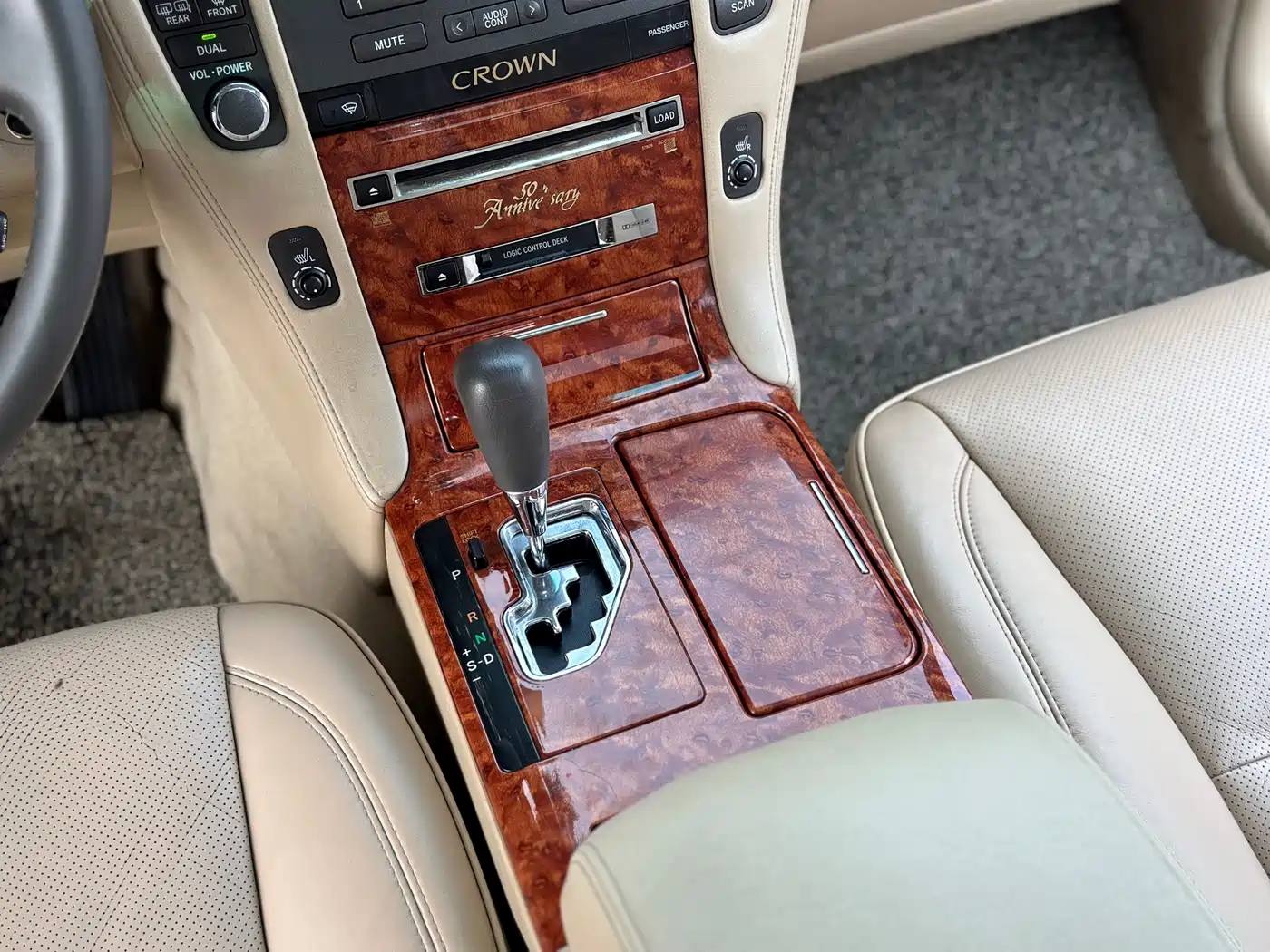 Toyota Crown 2007 2.5L Royal Navigation Edition фото 13