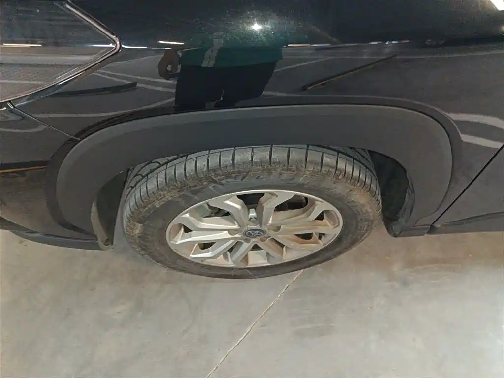 Toyota Frontlander 2024 2.0L CVT Elite Edition фото 25