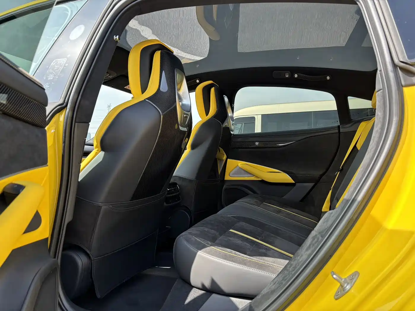 XIAOMI CAR XIAOMI SU7 ULTRA