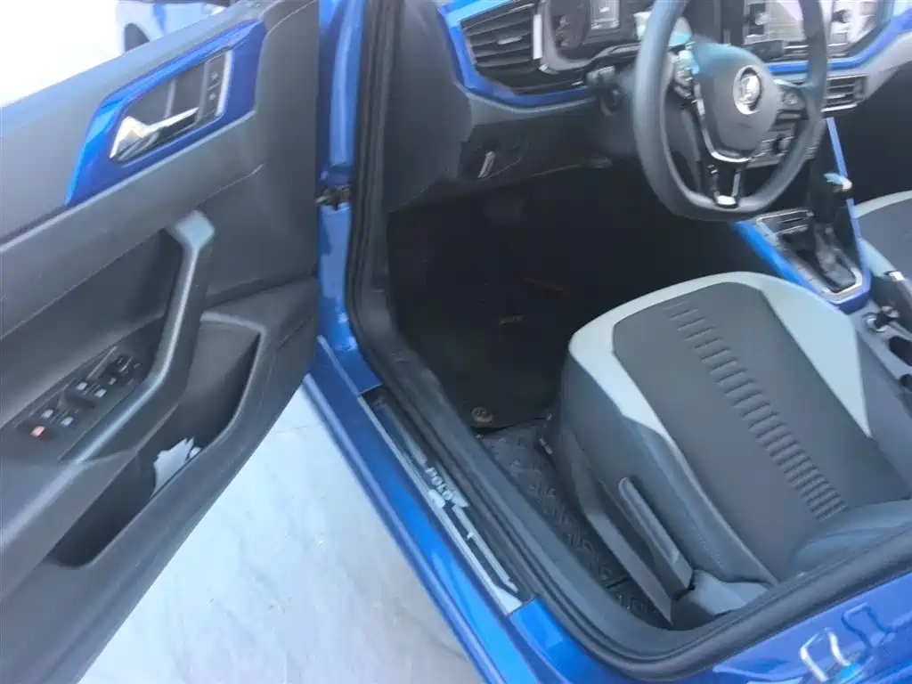Volkswagen Polo 2019 Plus 1.5L Automatic Colorful Tech Edition фото 16