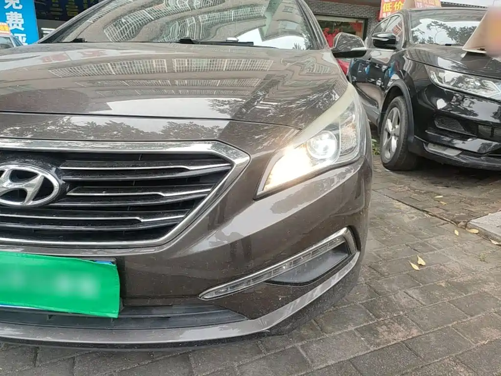 Photo 24 - Hyundai Sonata