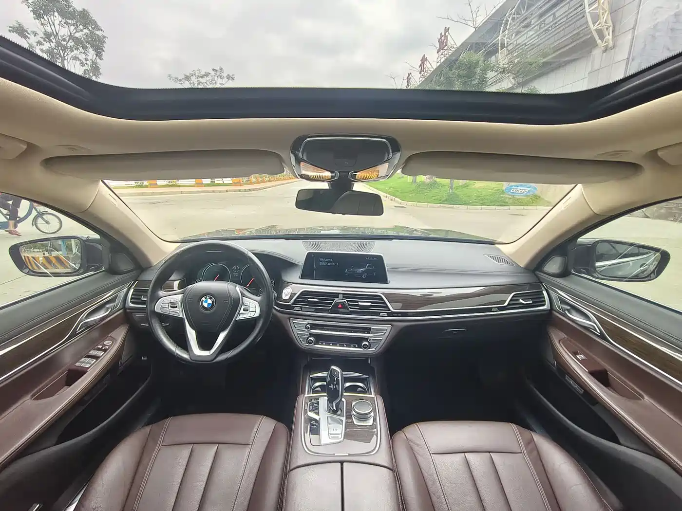 BMW 7 Series 2016 730Li Luxury фото 12