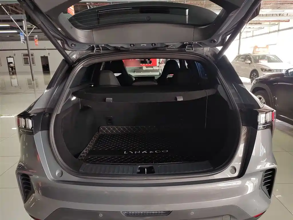 Lynk & Co 06 2023 Remix 1.5T Power Pro фото 19