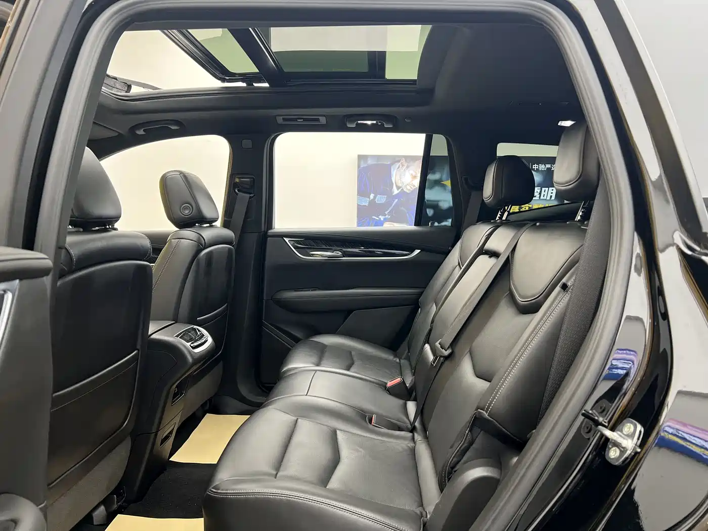 Cadillac XT6 2022 2.0T 7-Seater AWD Luxury Standard Edition фото 9