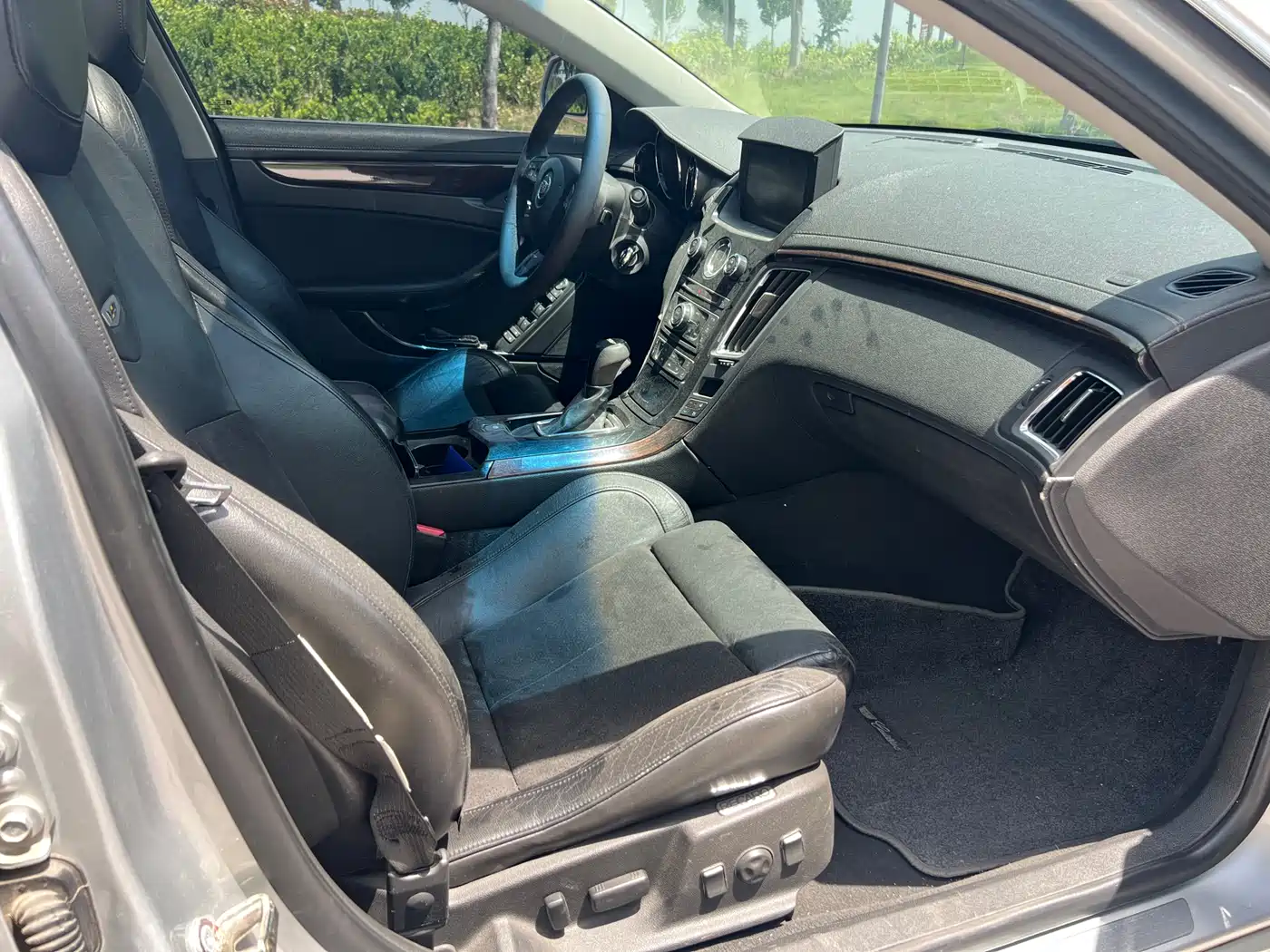 Cadillac CTS (Import) 2009 Model 6.2L CTS-V фото 16