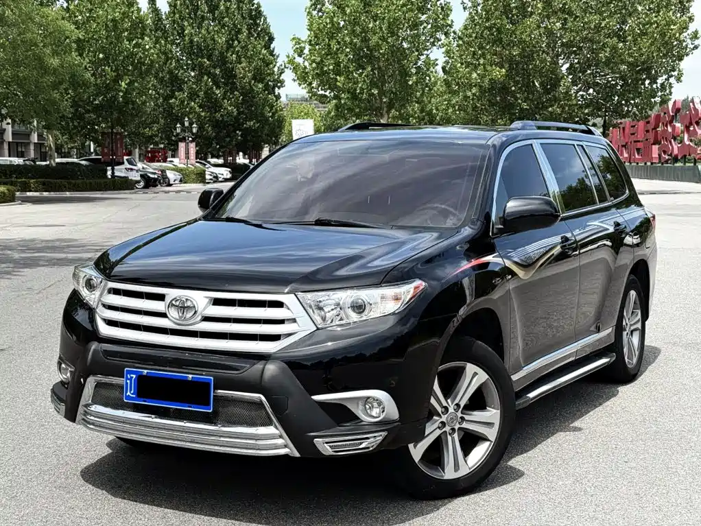 Фото 2 - Toyota Highlander
