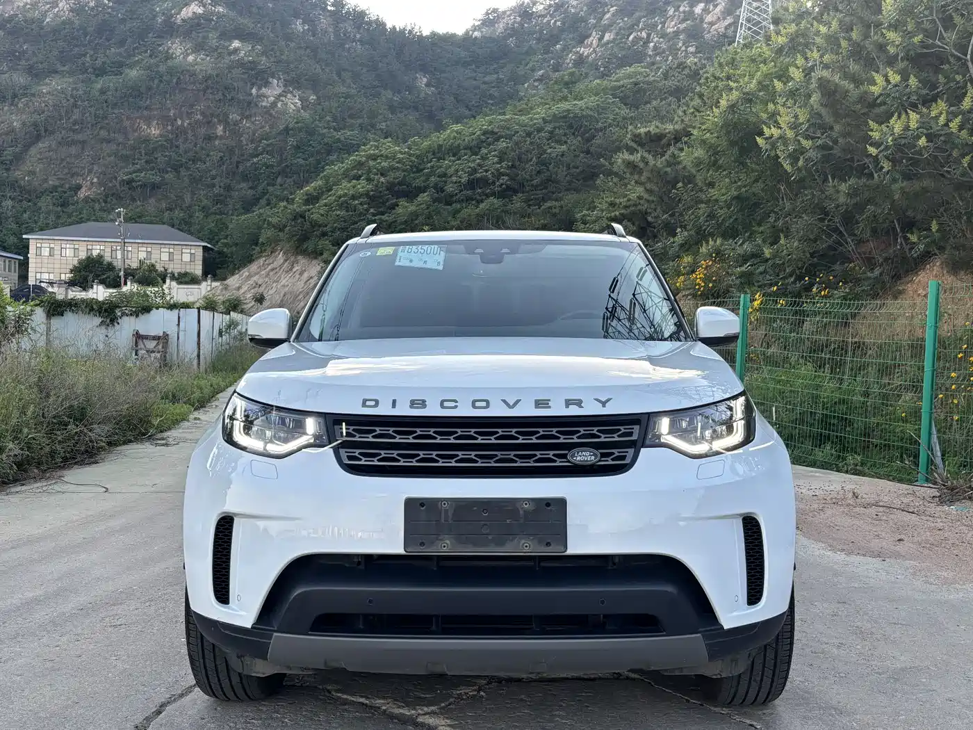 Land Rover Discovery 2019 3.0 SC V6 SE фото 2