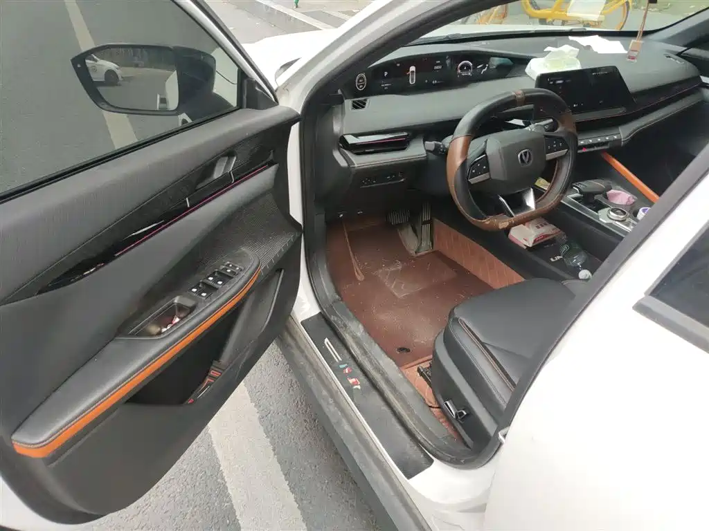 CHANGAN UNI-V