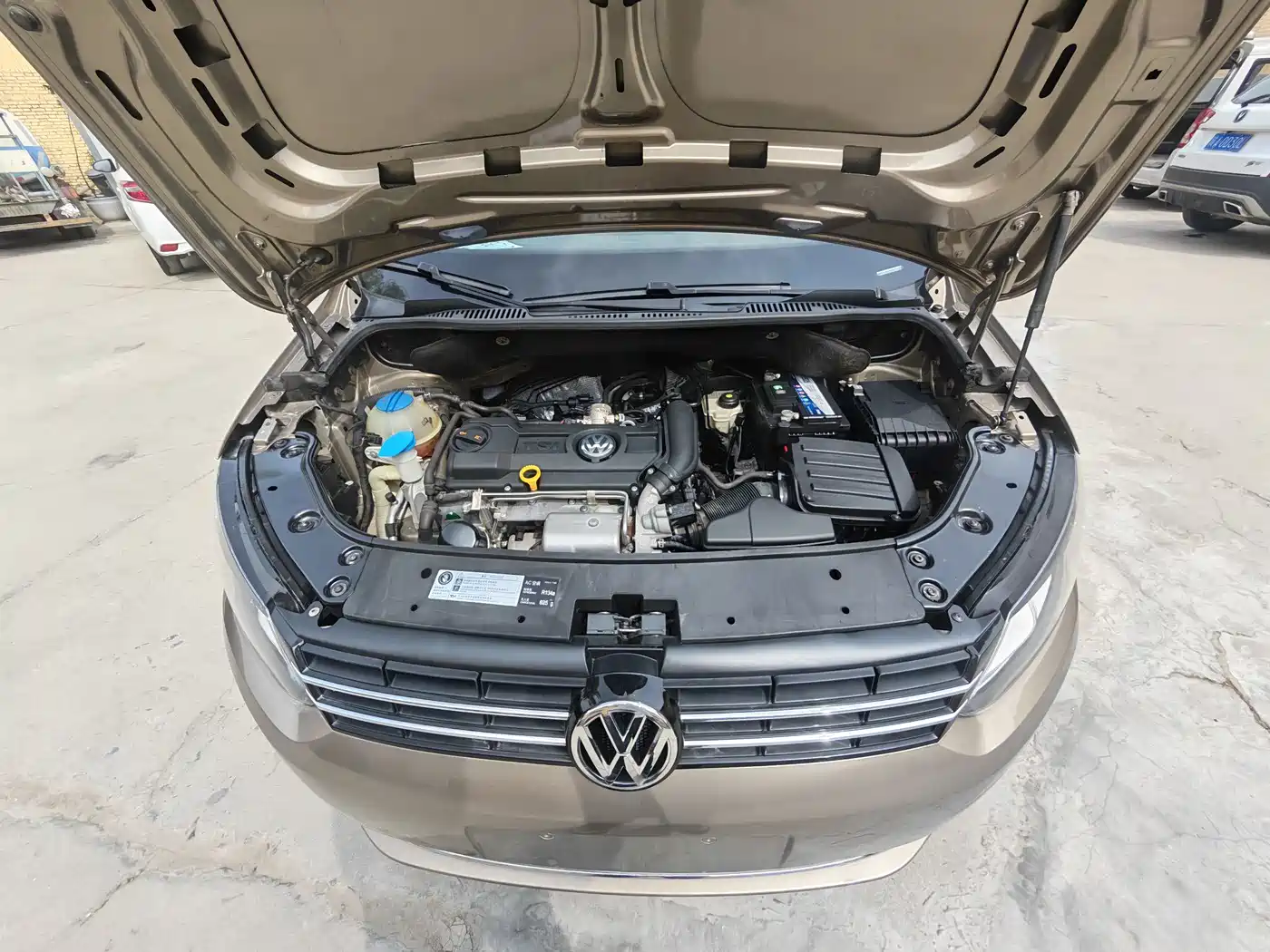Volkswagen Touran 2015 1.4T DSG Comfort Edition 5-seater фото 14
