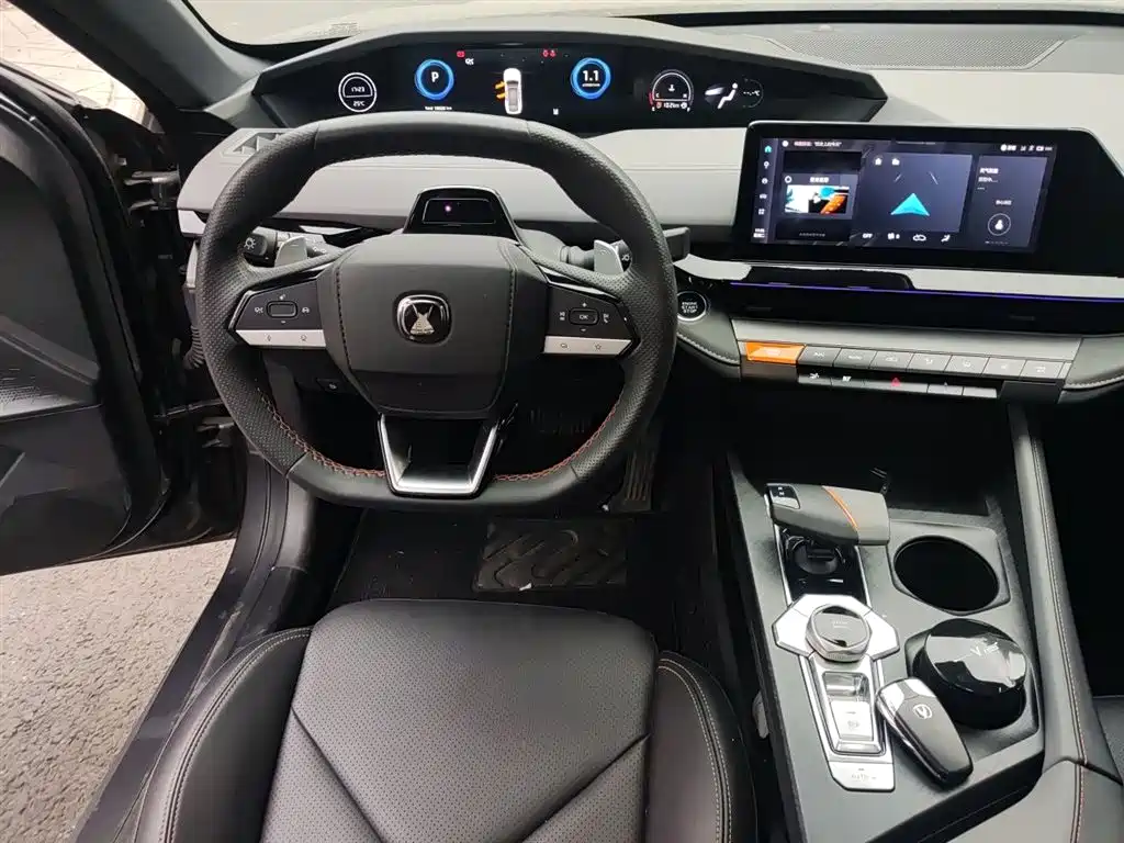 CHANGAN UNI-V