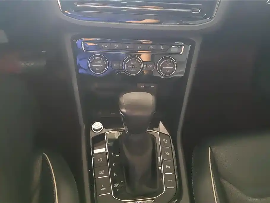 Volkswagen Tiguan L PHEV 2019 430PHEV Hybrid Luxury Edition фото 16
