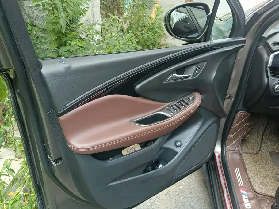 Photo 7 - Buick Envision Plus