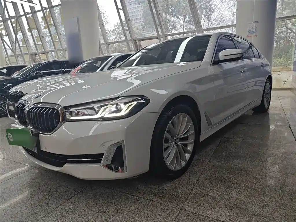 BMW 5 Series 2022 Facelift 525Li Luxury Package