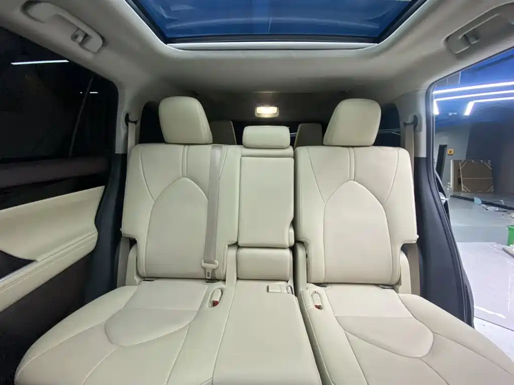 Toyota Highlander 2022 Dual Engine 2.5L 2WD Premium 7-Seater фото 23