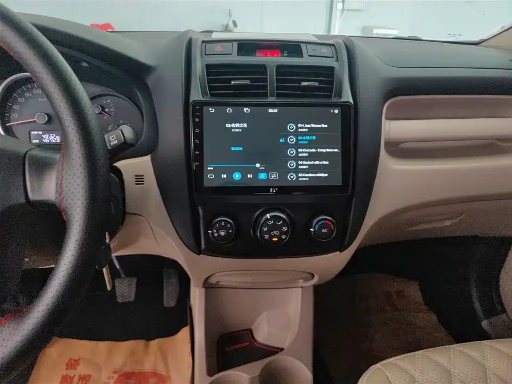 Kia Sportage 2013 2.0L Manual 2WD GL фото 9