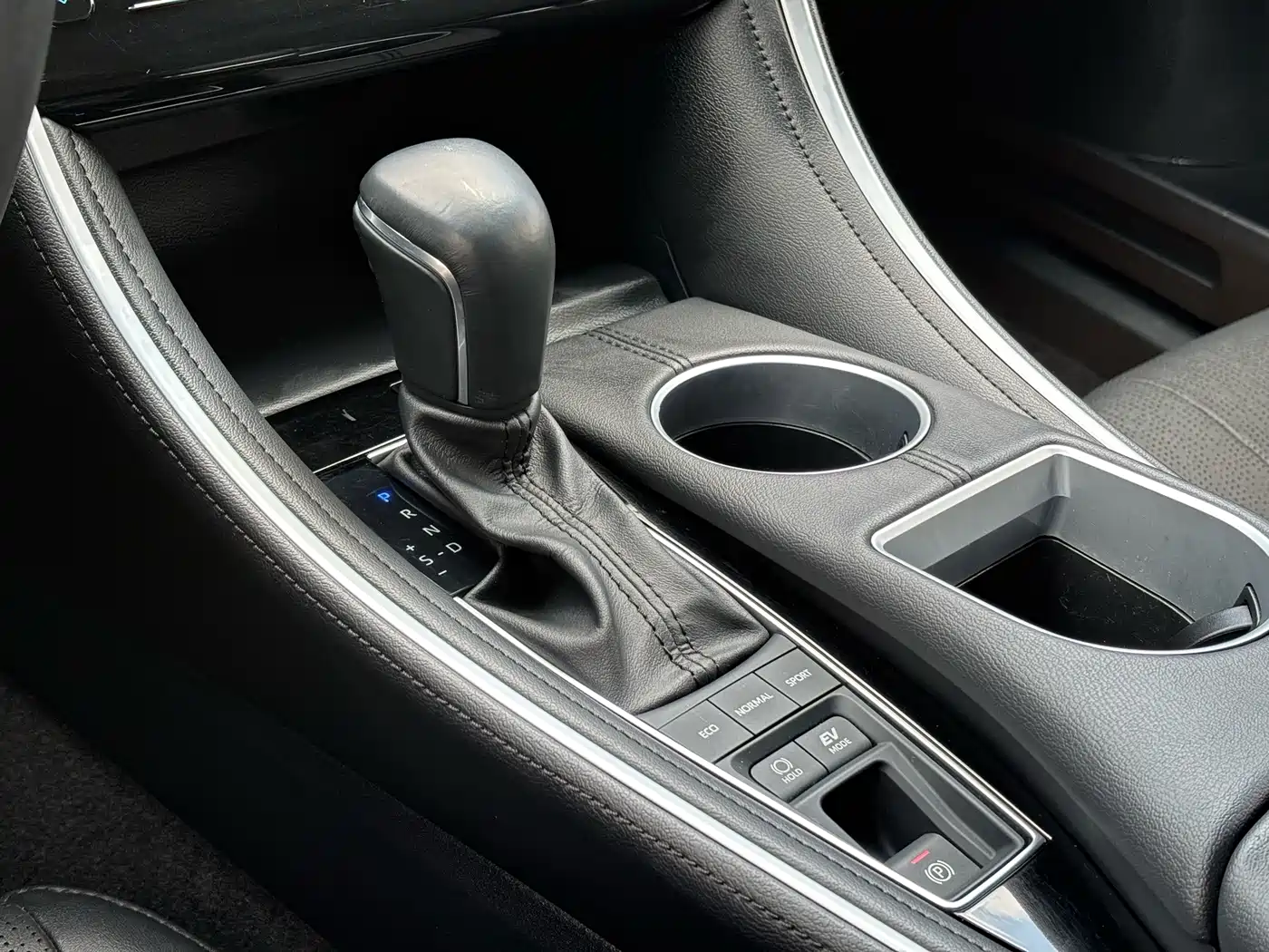 Photo 21 - Toyota Avalon
