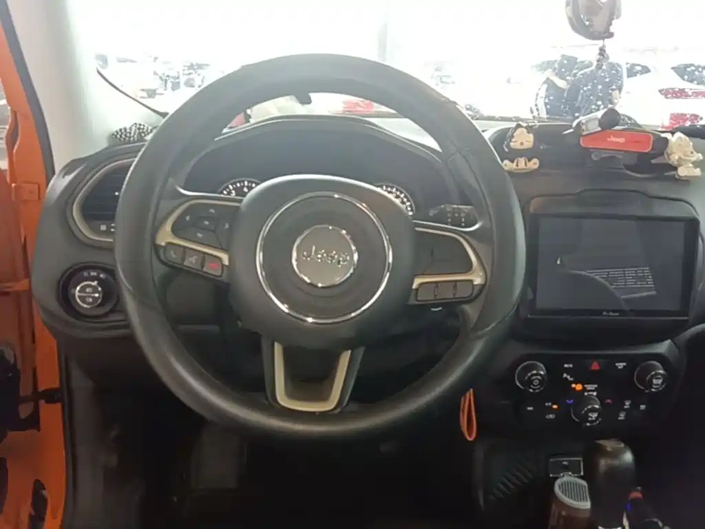 Jeep Renegade 2019 2018 Connected Large Screen Edition 180T Automatic High Energy