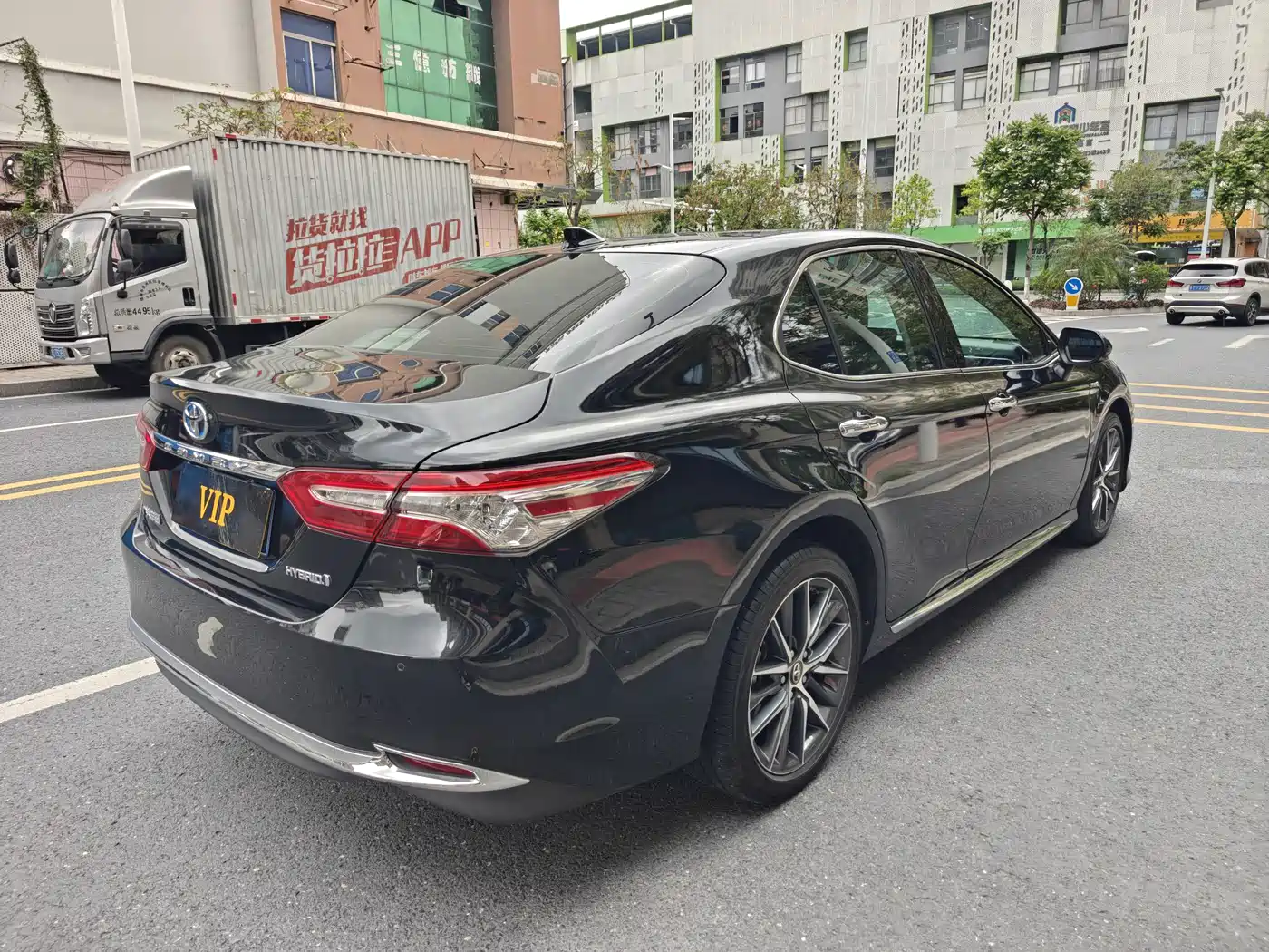 Toyota Camry 2023 Hybrid 2.5HS Fashion Edition фото 6