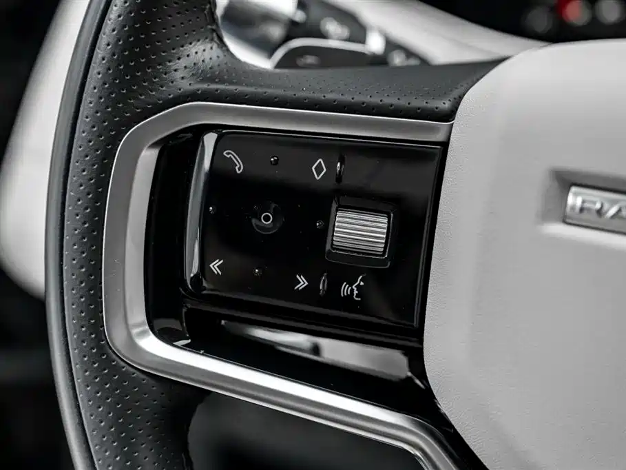 Land Rover Range Rover Evoque 2021 Range Rover Evoque L 249PS R-Dynamic First Edition Launch Edition фото 9