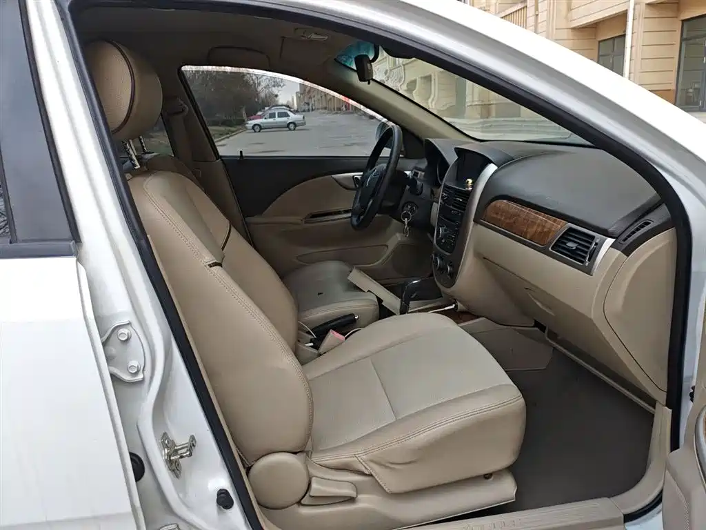 Buick Excelle 2015 1.5L Automatic Classic фото 20