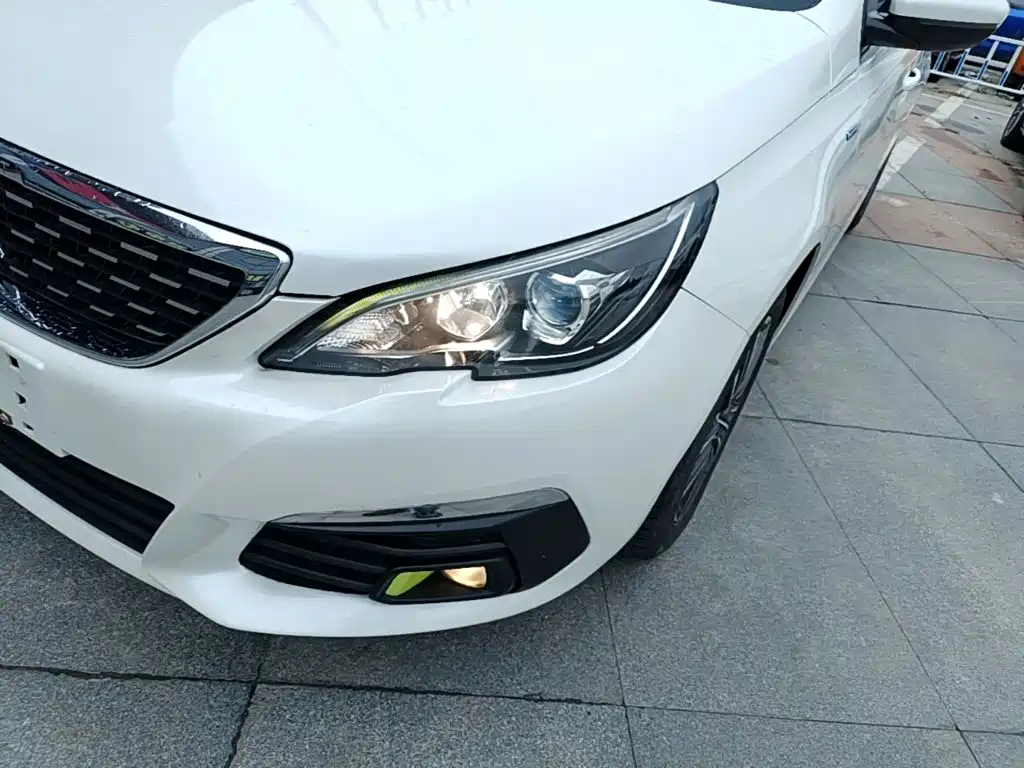 Peugeot 308 2020 2019 230THP Automatic Luxury Edition China VI