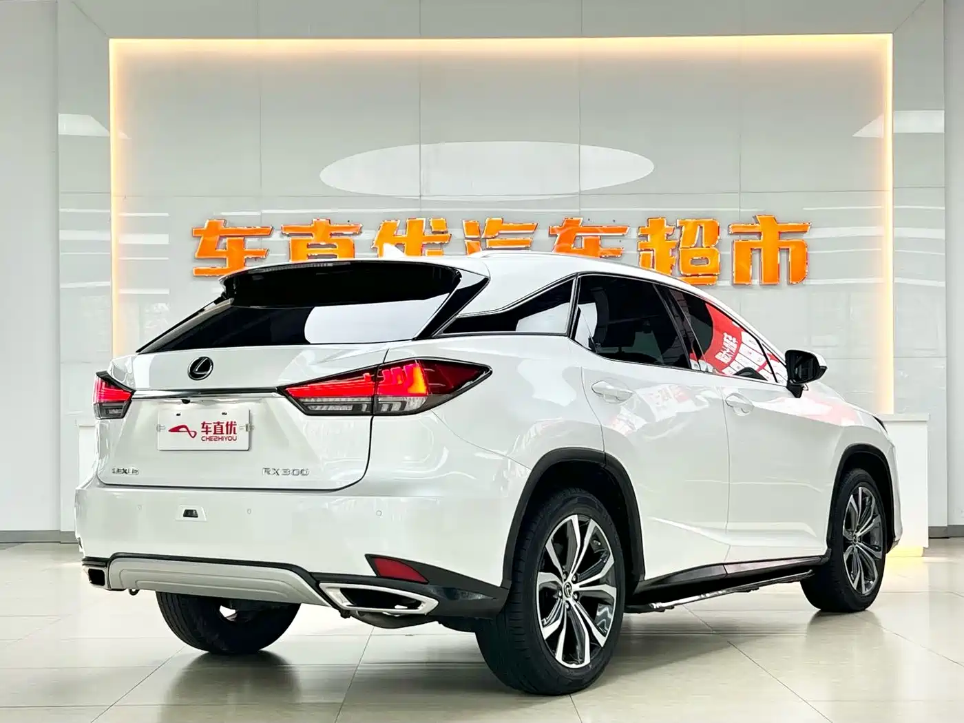 Lexus RX 2020 Facelift 300 AWD Elegance Edition фото 5