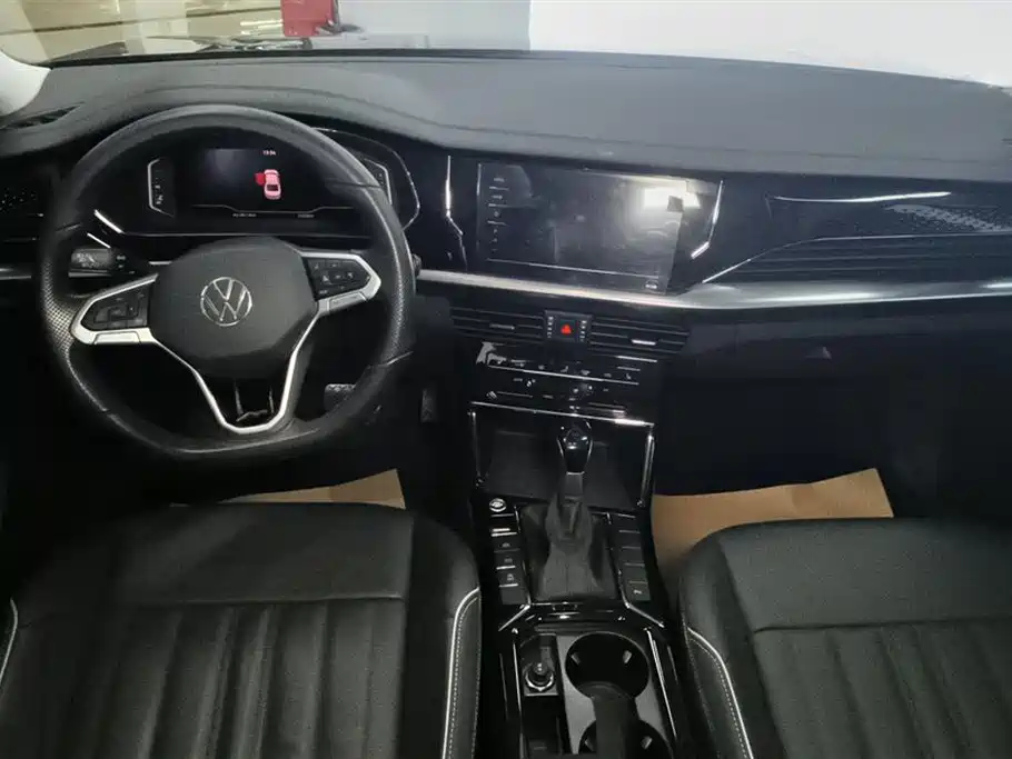 Volkswagen Passat 2022 330TSI Starlight Elite Edition фото 12