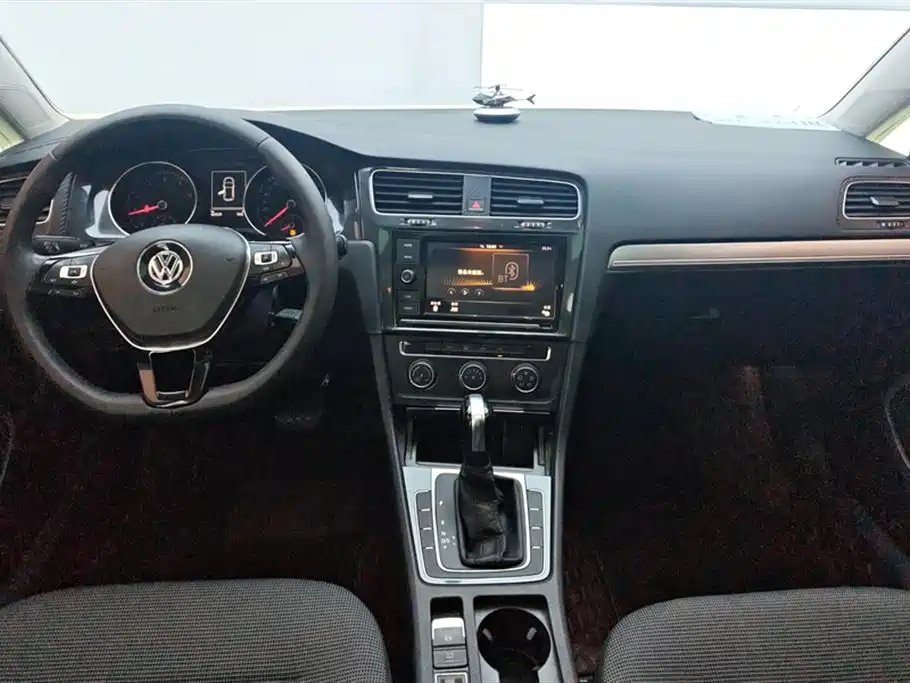 Volkswagen Golf 2019 1.6L Auto Comfort (China V) фото 12