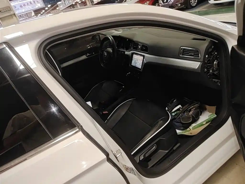 Volkswagen Lamando 2017 230TSI DSG Trend Edition фото 25