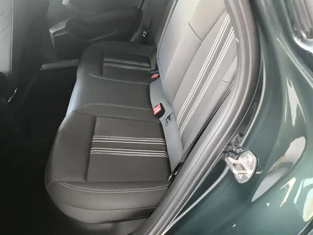 Audi A3 2024 Model A3L Limousine 35 TFSI Fashion Sport фото 17