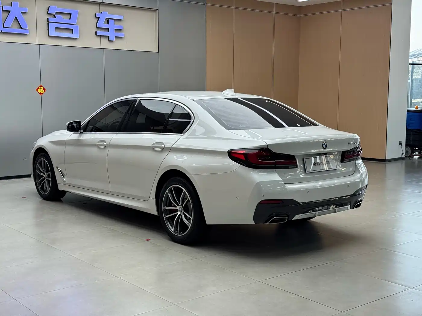 BMW 5 Series 2021 525Li M Sport Package фото 19